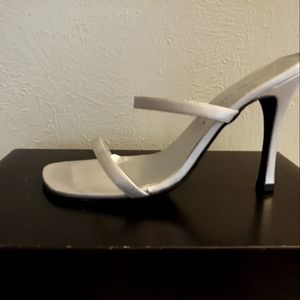 Victoria's Secret Colin Stuart Slinky Silver Sandals Size 7